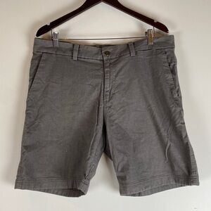 Lululemon Men's Commission Classic-Fit Short 7" Inseam Gray Size 36